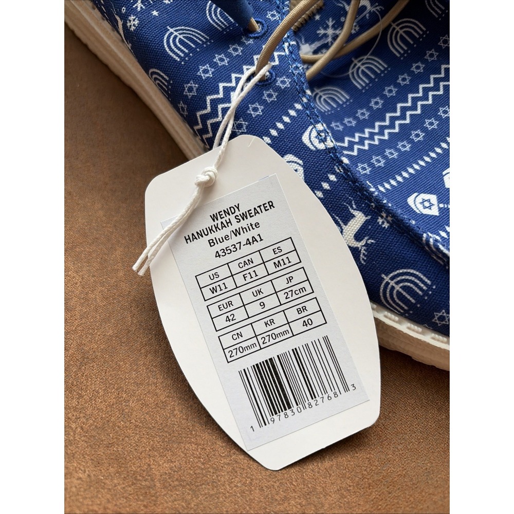 HEYDUDE Wendy Hanukkah Sweater Blue/White Sz Womens 11 - Picture 2 of 8